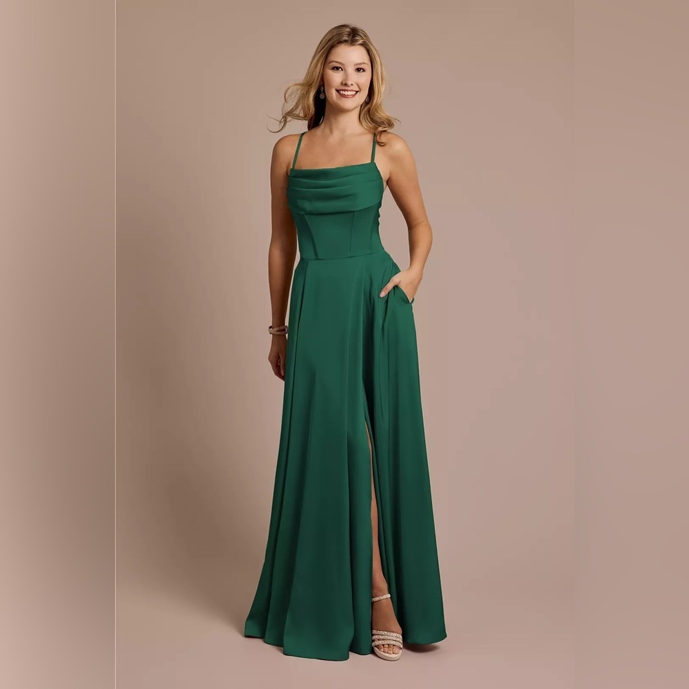 NWT Galina Signature Matte Satin Cowl Emerald Green Spaghetti Dress